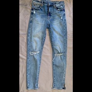 AE Distressed Jeggings